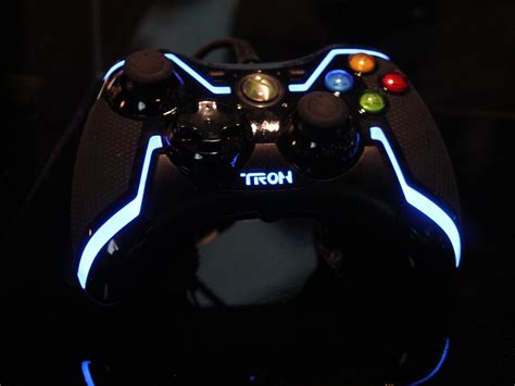 Tron Inspired Xbox 360 Ps3 And Wii Controllers Breaking Tech News