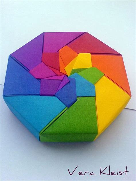 Origami schachtel falten geschenkbox mit deckel basteln anleitung 10 td post featured image display. Origami Rainbow Box | Origami papier falten, Papier und ...
