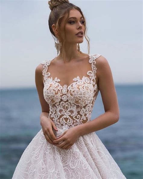 Best Beach Wedding Dresses For Seaside Ceremony Wedding Estates