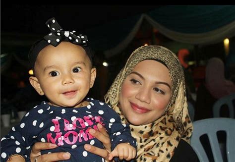 Saya tak tahu, bukan biarkan begitu sahaja?, tanya nia. "Tragis! Isu Pembunuhan Bayi Disorok Dalam Peti Ais, Ini ...