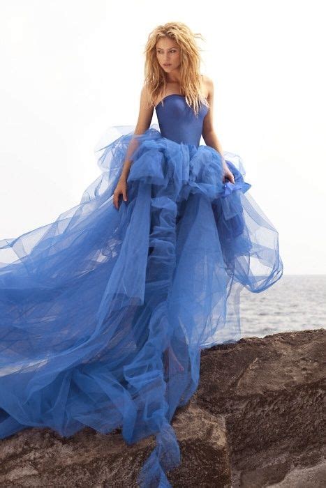 Shakira, ragheb alama, aşkın nur yengi. Pin by Deni Hayward on Wedding Day (With images) | Fashion, Blue fashion, Beautiful dresses