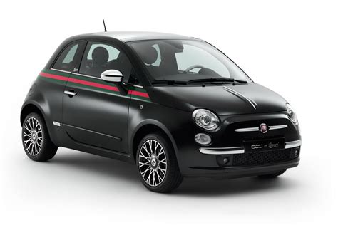 It is a car that celebrates the best of italian style. Fiat 500 by Gucci: l'auto che apre la settimana della moda ...
