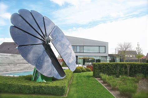 This Solar Panel Flower Tracks The Sun Throughout The Day