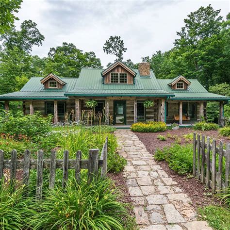 Small office cabin designs allow for optimum use of space and portability, making them ideal for adding a home office without bothersome construction to your home or for business. Hills O' Brown - Stillwaters Cabin - Brown County, Indiana