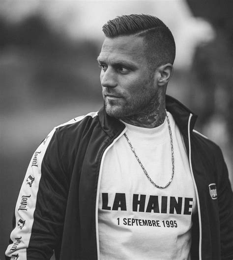 Du bist boss, wenn jeder zweifelnde ruf verstummt / weil der wille zum erfolg durch deine blutbahn pumpt / du bist boss, wenn du deine ziele fokussierst / und dich jeden morgen Kontra K | Kontra k, Männer frisuren, Jungs frisuren