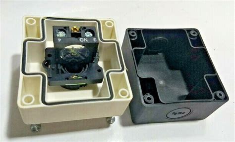 Sibratec Zb2 Be101 Momentary Push Button With Junction Box Ebay