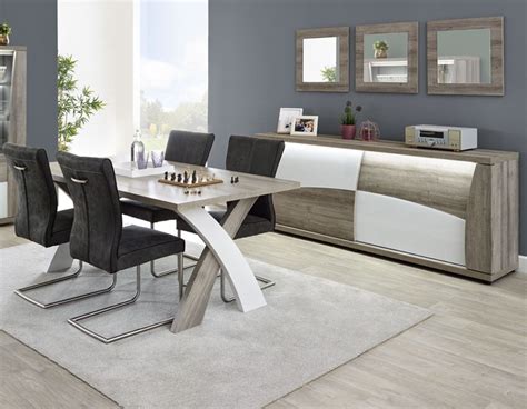 Si les tables de salle à manger de matelpro sont toutes uniques, c'est surtout grâce à des années d'expérience. table a manger moderne bois