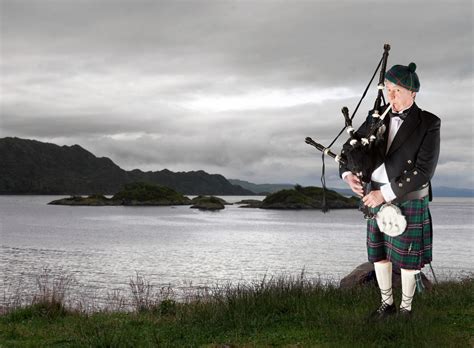 How do you play you've got crabs? How Do You Play the Bagpipes? | Wonderopolis
