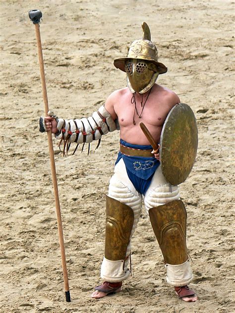 Ein Thraex Gladiatorenfest Carnuntum Roman Gladiators Roman