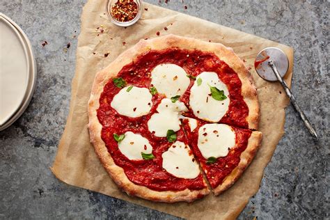 Grilled Pizza Margherita Kingsford®