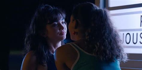 Watch The First Trailer For Hulus Sapphic Teen Rom Com ‘crush