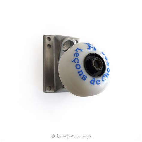 Patère chambre bébé 4 promotions de la semaine. Patère roue de skate - Bleu Leçons de Choses pour chambre ...