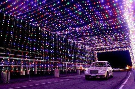 The 7 Best Drive Through Christmas Lights In Ohio