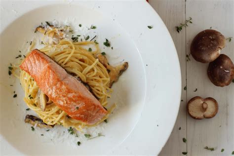 It's full of healthy ingredients like sorghum pasta, pumpkin, tomato, spinach mushroom and curry spices. Pin by Viviannnbong 🌸 on FOODPORN * PASTA ️ | Pumpkin pasta, Stuffed mushrooms