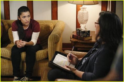 Rosie O Donnell Is Back On The Fosters Tonight See A Sneak Peek Photo Photo