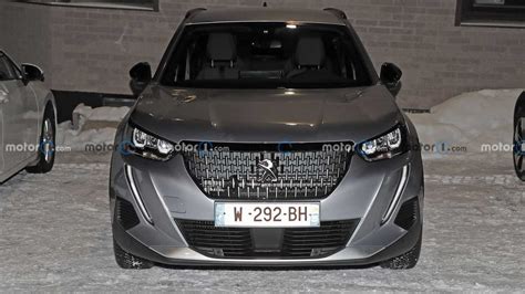 2024 Peugeot 2008 Facelift Spy Photo 