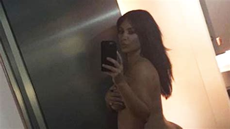 Kim Kardashian Posa Completamente Desnuda Y Presume Su Barriga De