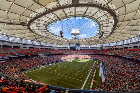 Enjoy the thrilling and inimitable atmosphere of a live football game. CFL Football : BC Lions vs Montreal Alouettes : Felions ...