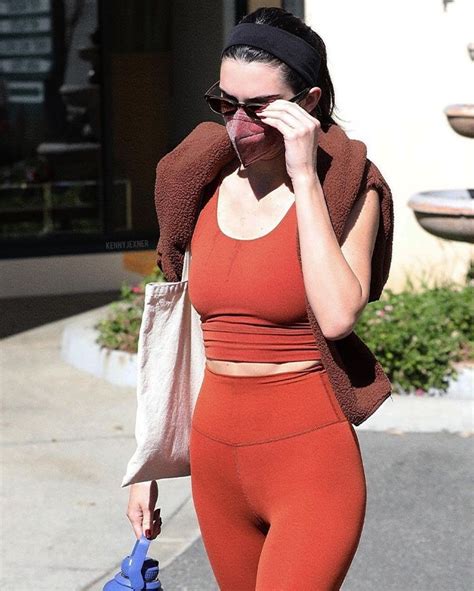 Pin By Kendell Jenner Fan On Kendell Jenner Style Fashion Kendall Jenner Outfits Jenner Outfits