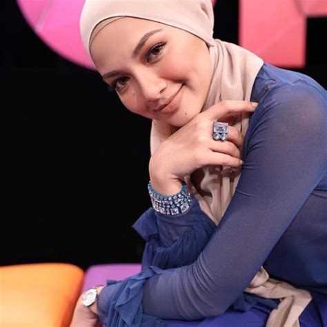 Noor Neelofa Mohd Noor Neelofa Mohd Noor ~ Fashion 2013 Carolina