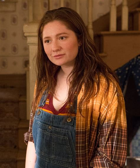 Debbie Demands Equal Pay In Shameless Season 9 Premiere