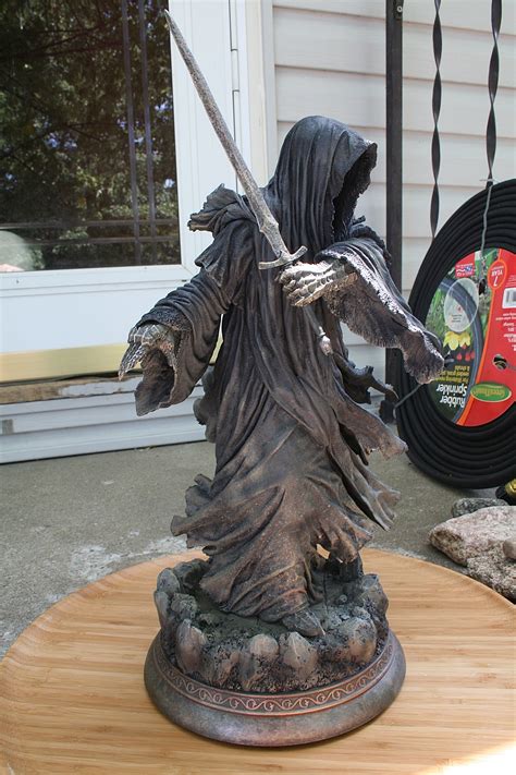 Collecting The Precious Sideshow Collectibles Ringwraith Statue Review