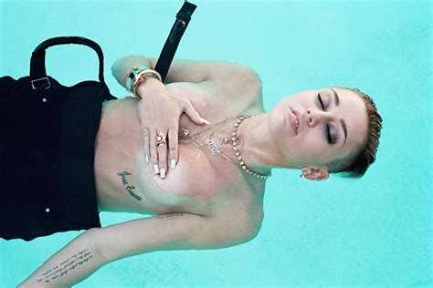 Miley Cyrus For Rolling Stone Magaznie Your Daily Girl