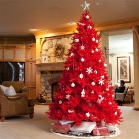 7 Unique Beautiful Ways To Decorate Your Christmas Tree Small