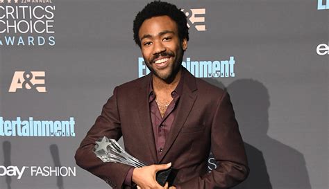 Video Donald Glover Wins Best Actor In Comedy Series At Critics