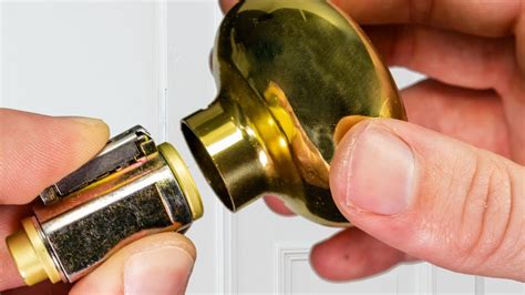330 How To Re Install The Lock Cylinder To A Schlage Door Knob Youtube