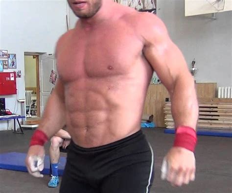 In this twelve hour seminar dmitry klokov shares the key elements of his success that will turbo charge your weightlifting career. How to Look Like Klokov - Dmitry Klokov Program