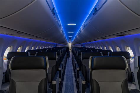 Breeze Bets Big On Premium With New A220s Paxexaero