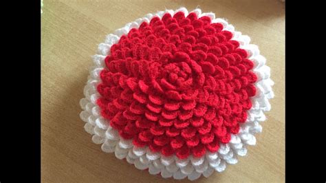 Tuto coussin, tapis petale au crochet 2/2 - YouTube