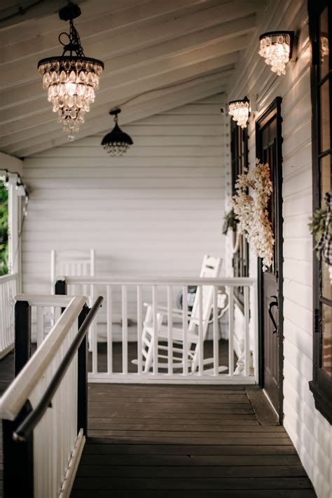 A Timeless Affair Hannah And Stuart S Intimate Wedding Under The Banyan Tree Ador Photo And Video