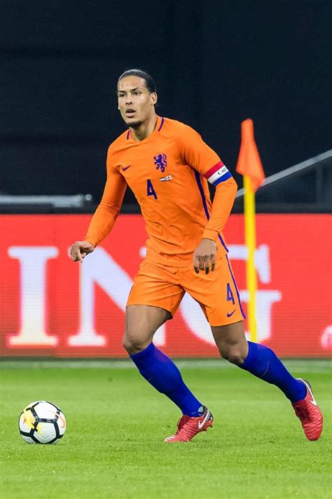 Before going pro, in 2009 and 2010 he played youth soccer for willem ii. Waarom de Bredase Oranje-captain Virgil van Dijk niet bij ...
