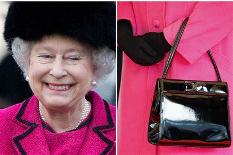 How The Queen Uses Her Handbag To Send Secret Signals To Her Staff Handbag Secret Queen