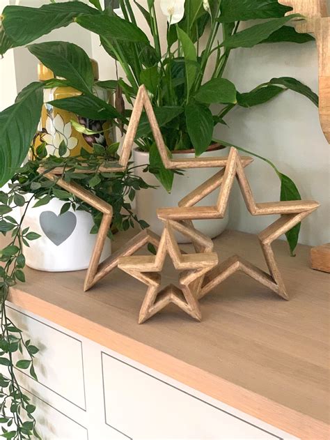 Set Of 3 Stars In Sustainable Mango Wood With A Natural Finish