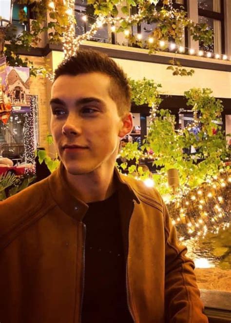 Jeremy Shada Height Weight Age Girlfriend Family Facts Biography