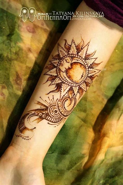 You can make henna designing as your hobby during your free time. Henna tattoo designs, Henna tattoo, Tattoos