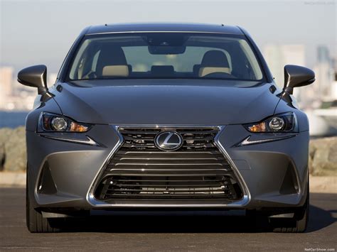 Explore the lexus is medium sports sedan. Lexus IS (2017) - picture 74 of 150 - 1280x960