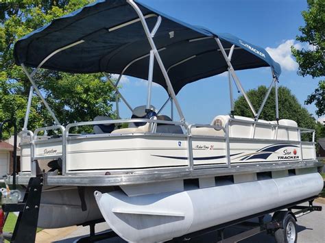Sun Tracker Fishin Barge 21 Signature Series 2008 For Sale For 100