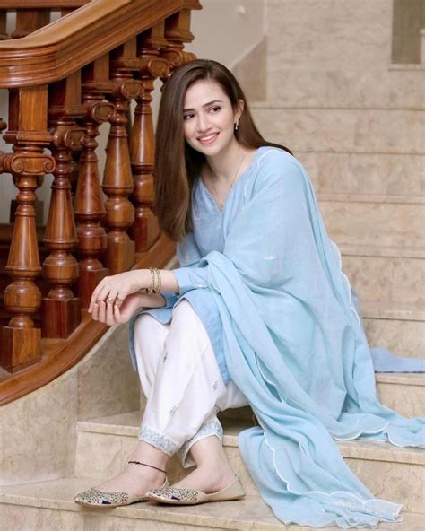 Latest Photos Of Sana Javed In Simple Shalwar Kameez Reviewit Pk