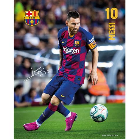 With approximately 162,000 members it is the second largest sports club in the world. MINI POSTER FC BARCELONA 2019/2020 MESSI ACCION - Grupo Erik