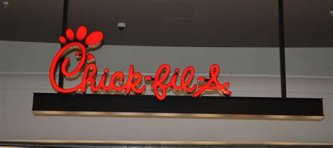 International Plaza and Bay Street | Premier Shopping and Dining in