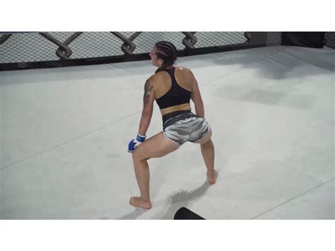 Watch Fans In Splits As Fighter Starts Twerking To Save The Card After Ecstatic Win Firstsportz