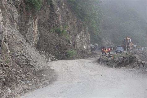 Landslides Blocks Mussoorie Dehradun Road Fifth Time In A Month