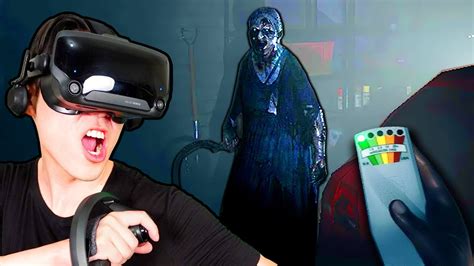 Vr Ghost Hunting Is Absolutely Terrifying Phasmophobia Youtube