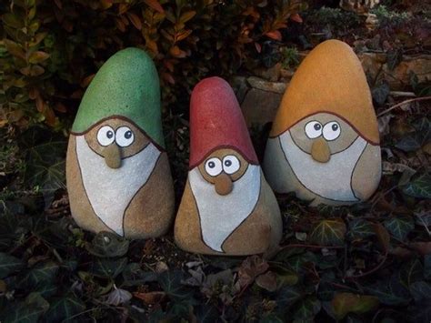 Dwarf Gnome Of Stone To The Garden T Gartdeco Rock Crafts