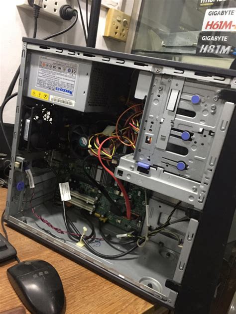 联想的电脑主机硬盘怎么拆下来？急需