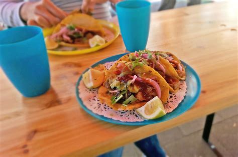 La primera es pedir el taco sample por $ 5.990, que significa que. ¡A disfrutar! Hoy se celebra el Día del Taco en México, El Siglo de Torreón